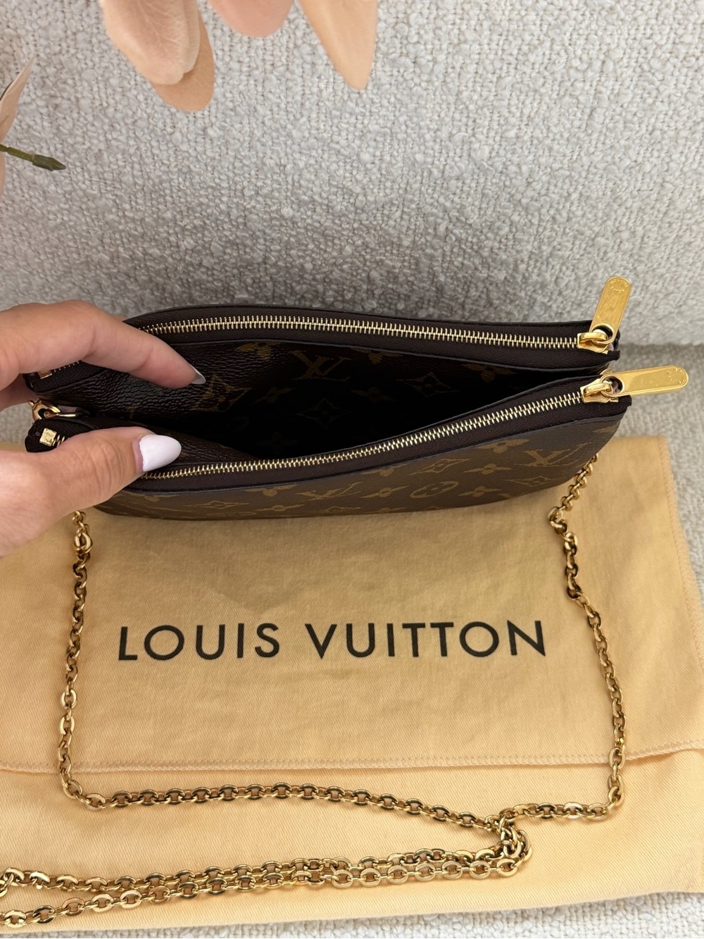 Louis Vuitton Pochette Double Zip Monogram Blooming Flowers Crossbody Bag - Picture 6 of 13